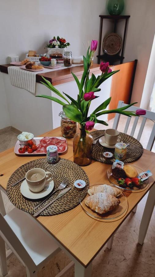 Casa Bianca B&B ออสตูนี ภายนอก รูปภาพ